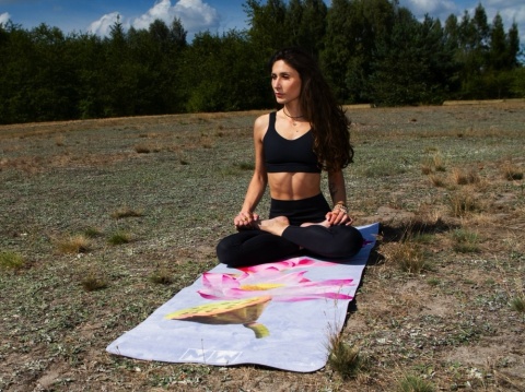 Mata do jogi z naturalnego kauczuku i mikrofibry MOSS Lotos