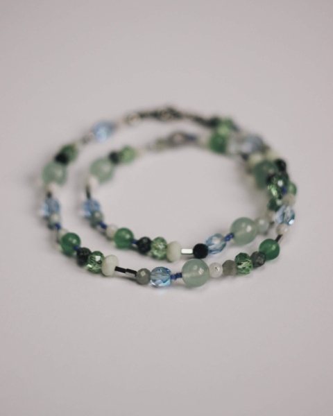 Naszyjnik koralikowy LAWENDOWA MACHA 41 cm unisex perłowy zielony niebieski