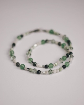 Naszyjnik koralikowy MACHA LATTE 40 cm unisex perłowo zielony