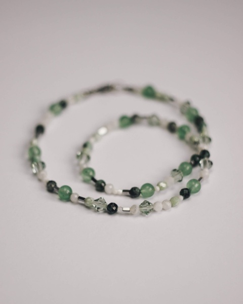 Naszyjnik koralikowy MACHA LATTE 40 cm unisex perłowo zielony