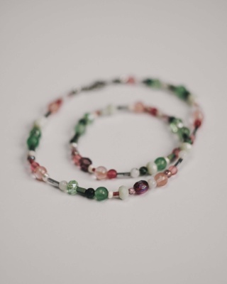 Naszyjnik koralikowy MALINOWA MACHA 41 cm unisex perłowy zielony różowy