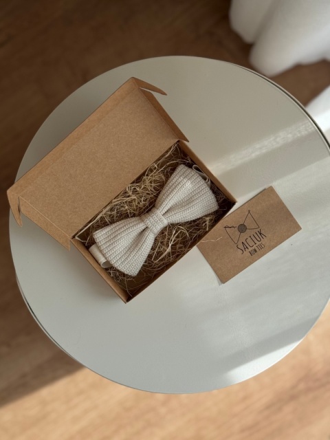 Muszka męska szydełkowa bawełniana beżowa