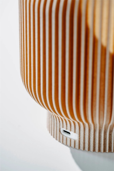 Bezprzewodowa lampa stołowa na dotyk z unikatowym włącznikiem brązowy