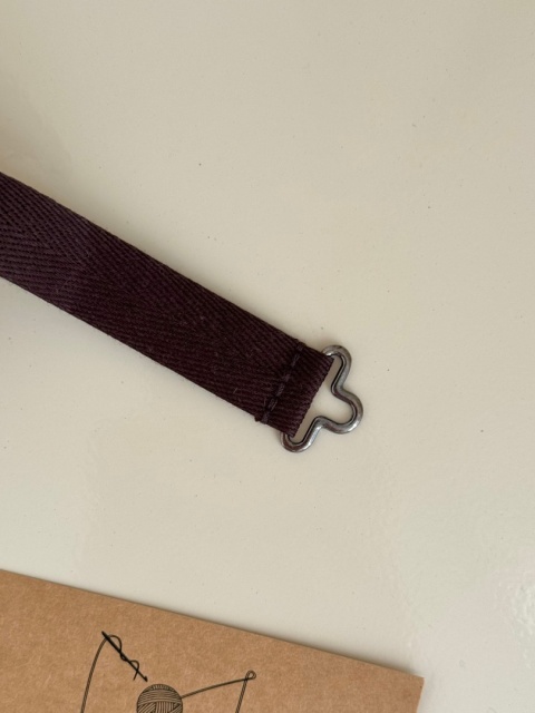 Muszka dziecięca szydełkowa bawełniana brązowa