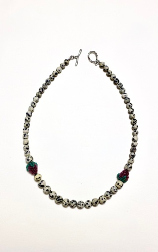 Naszyjnik damski DALMATYŃSKIE JEŻYNY biało czarny