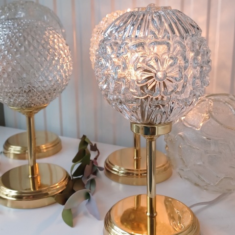 Lampa stołowa z mosiądzu z kloszem vintage CLARA 007 złota