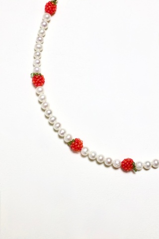 Naszyjnik damski MALINY NA PERŁACH jasny