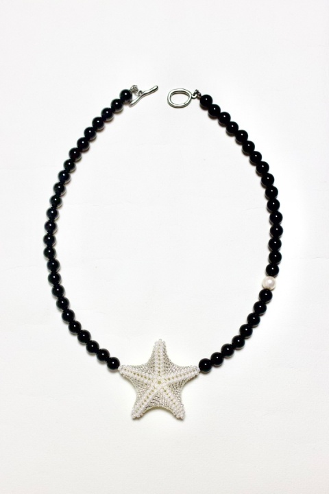 Naszyjnik damski NOCNA ROZGWIAZDA czarny