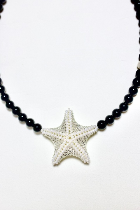 Naszyjnik damski NOCNA ROZGWIAZDA czarny