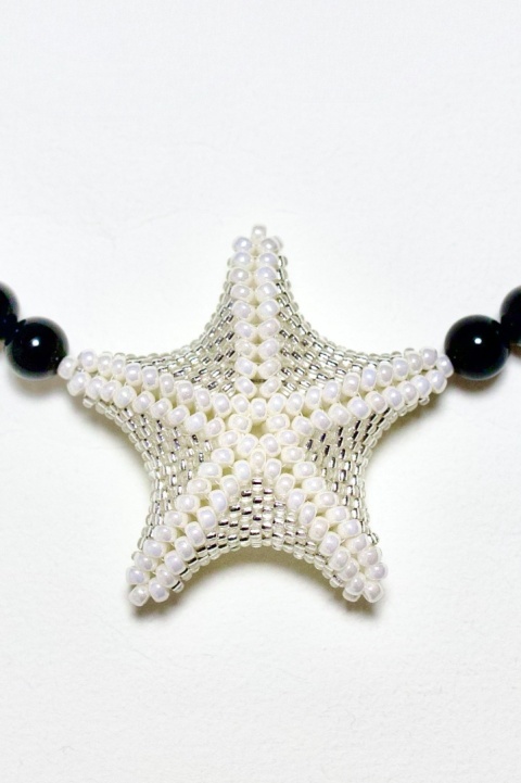 Naszyjnik damski NOCNA ROZGWIAZDA czarny