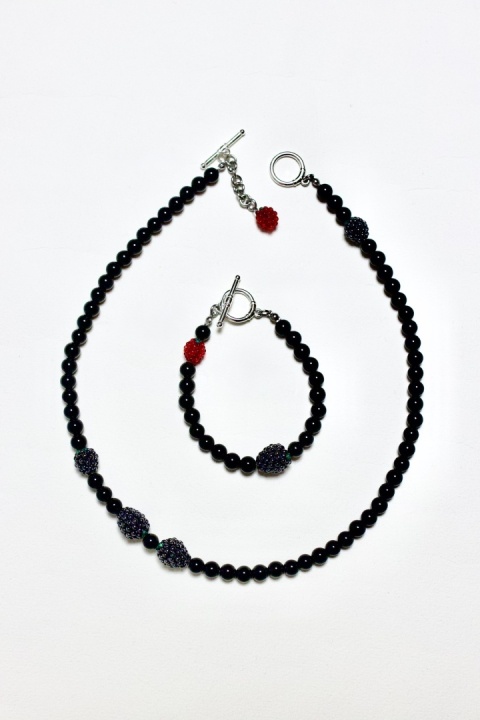 Komplet damski OWOCOWY NA CZARNYM AGACIE naszyjnik i bransoletka ciemny