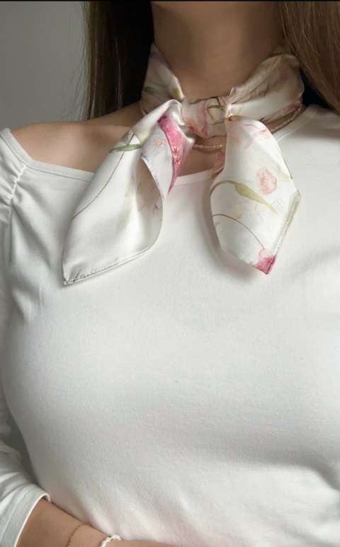 Szalik jedwabny №75 KWITNĘ PO SWOJEMU kwiatowy