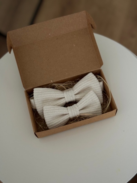 Zestaw muszek szydełkowych bawełnianych męska + dziecięca ecru