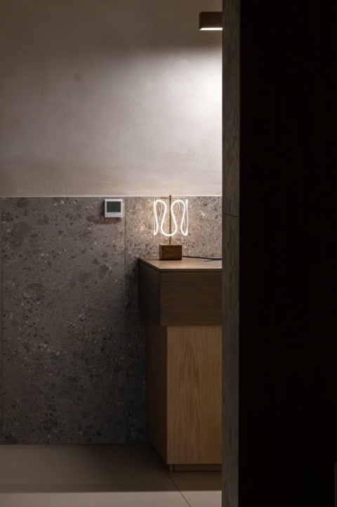 Lampa stołowa dekoracyjna ARCH lite drewno