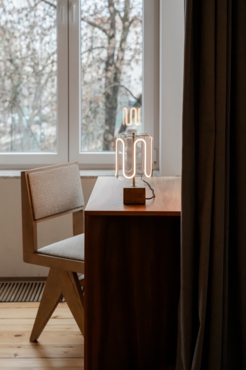 Lampa stołowa dekoracyjna WAVE lite drewno