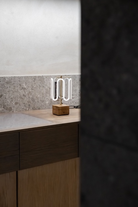 Lampa stołowa dekoracyjna WAVE lite drewno