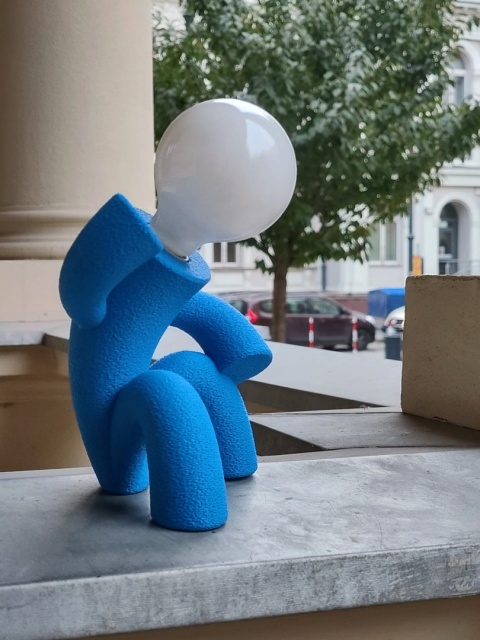 Lampka nocna ŚWIATŁOZIOM ludzikowata czerwona