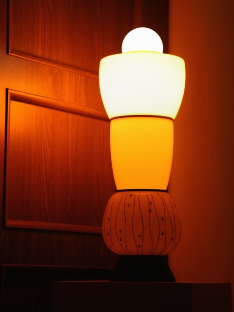Lampa dekoracyjna TOTA VI stojąca artystyczna kolorowa
