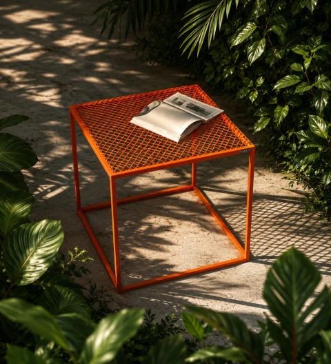 Stolik metalowy CUBE 50 x 50 cm designerski na taras ogród balkon pomarańczowy