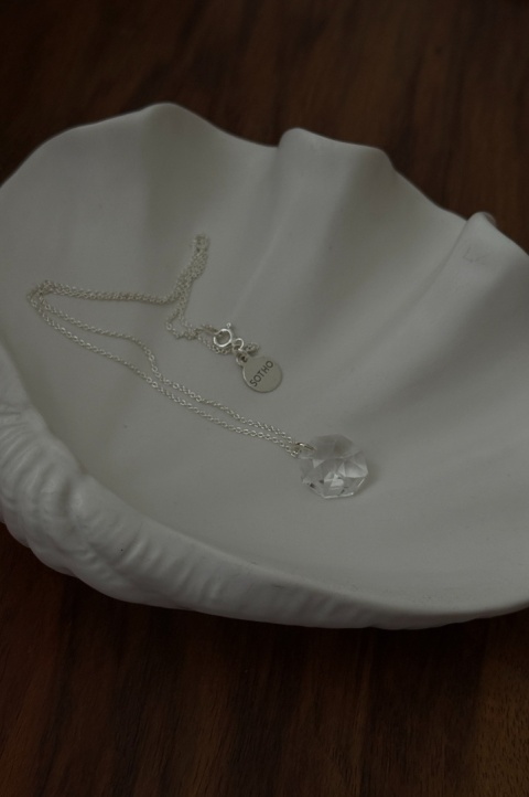 Naszyjnik damski srebrny z bezbarwnym kryształem SWAROVSKI® CRYSTAL elegancki dla kobiet