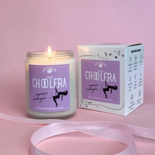 Karolina Choolera, niegrzeczna dziewczynka! - świeca sojowa 250 ml