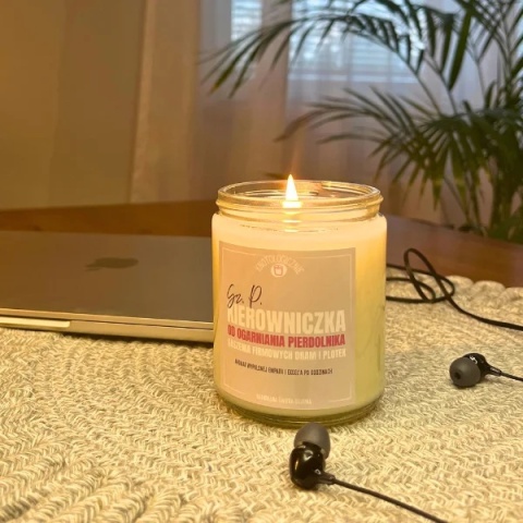 Kierowniczka od ogarniania pierdolnika - świeca sojowa 250 ml