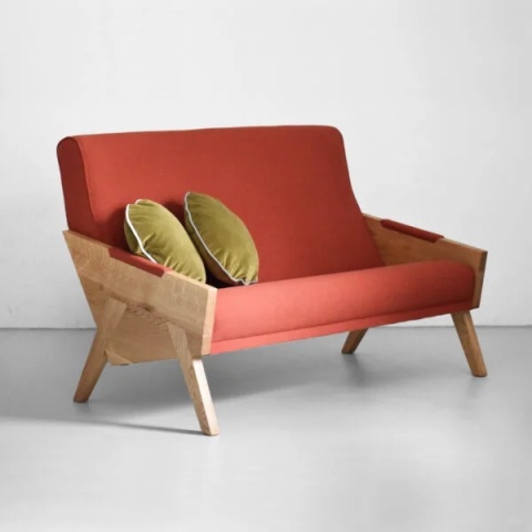 Sofa ENI dwuosobowa z litego drewna nowoczesna do salonu