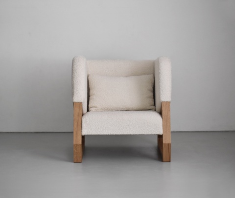 Fotel tapicerowany ZGRAB lite drewno elegancki do salonu