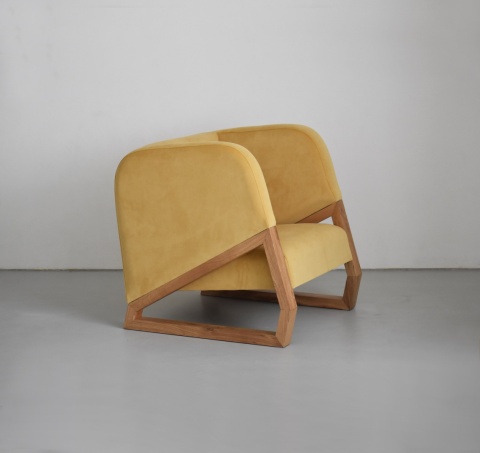 Fotel tapicerowany ZGRAB lite drewno elegancki do salonu