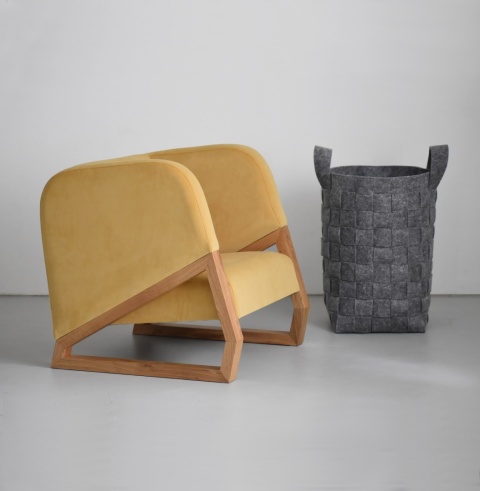 Fotel tapicerowany ZGRAB lite drewno elegancki do salonu