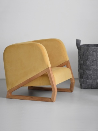 Fotel tapicerowany ZGRAB lite drewno elegancki do salonu