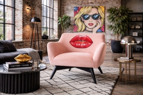 Fotel tapicerowany POP-ART kiss designerski blady róż do salonu lub sypialni