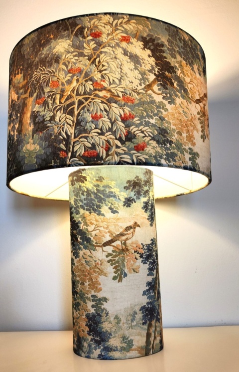 Lampa stołowa Gobelin – wys. 50 cm, dwa abażury