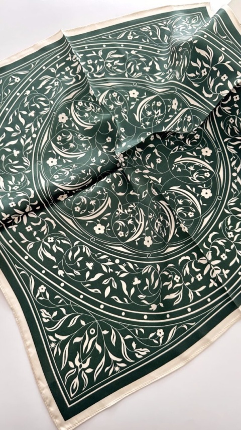 Szalik jedwabny №83 LEŚNY ORNAMENT - 53 x 53 cm, zielony