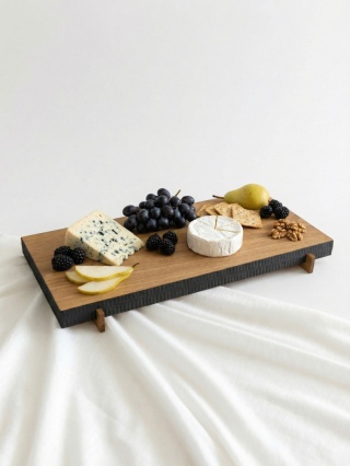 Deska dębowa do serwowania produktów 30 x 16 cm z opalanymi brzegami
