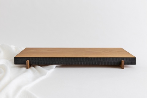 Deska dębowa do serwowania produktów 30 x 16 cm z opalanymi brzegami