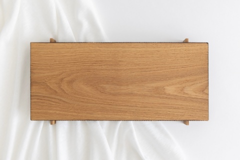 Deska dębowa do serwowania produktów 30 x 16 cm z opalanymi brzegami