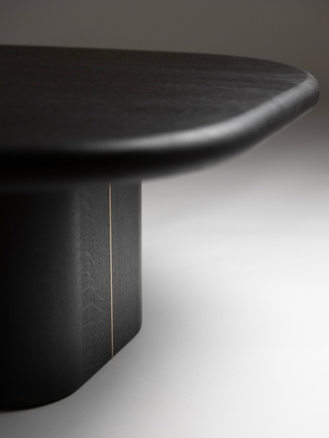 Stolik kawowy art deco 60 x 60 cm z miedzianą wstawką do salonu