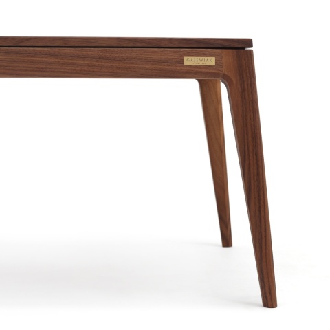 Stolik kawowy z orzecha amerykańskiego 103 x 53 cm lite drewno do salonu