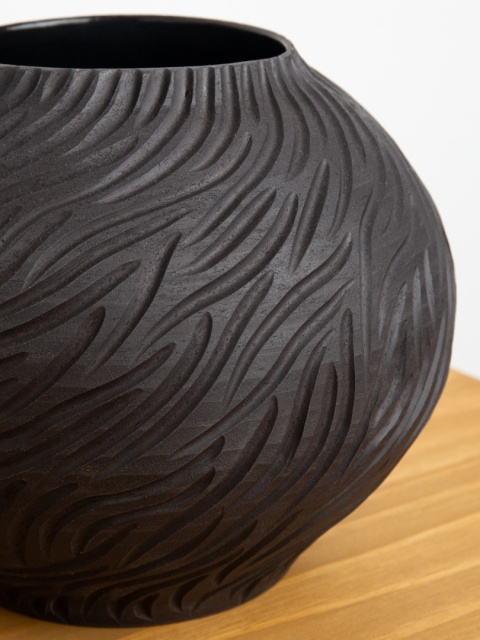 Wazon ceramiczny WAVES kulisty czarny