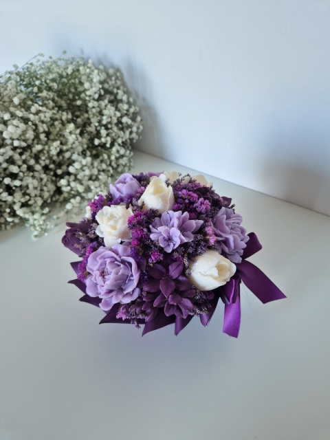 Flower Box M — bukiet kwiatów dekoracyjny | idealny na prezent fioletowy box