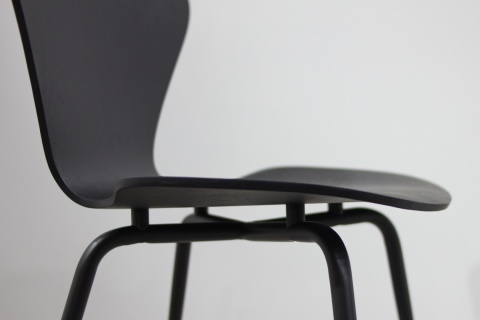 Krzesło KA237 CONTRACT dąb czarny rama czarna