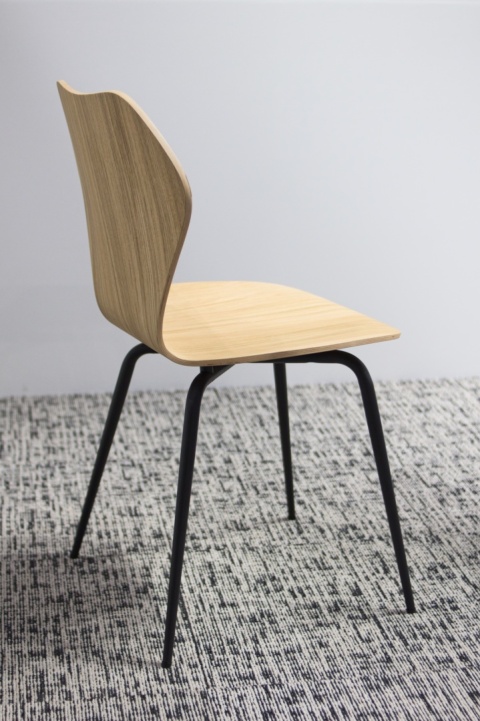 Krzesło KA237 CONTRACT dąb naturalny rama czarna