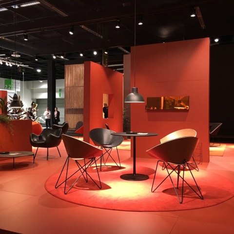 Krzesło RM56 buk naturalny rama czarna