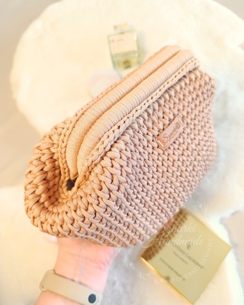 Kosmetyczka pleciona damska ciasteczkowa