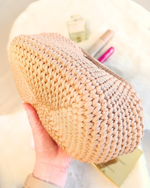 Kosmetyczka pleciona damska ciasteczkowa