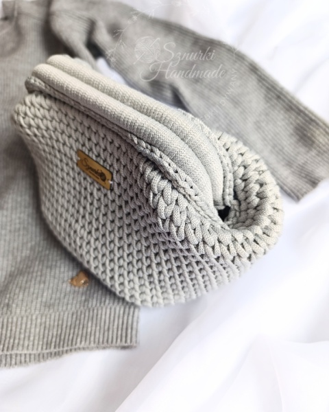 Kosmetyczka pleciona damska jasnoszara