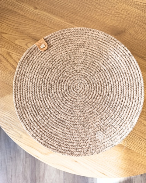 Kosz z klapą szyty ze sznurka bawełnianego beżowy