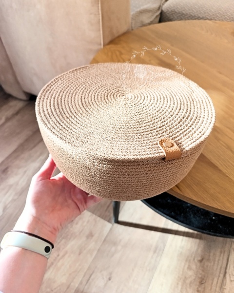 Kosz z klapą szyty ze sznurka bawełnianego beżowy