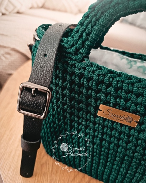 Koszyk pleciony z rączkami jodła zielona